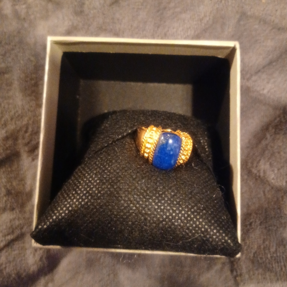 18kt gold over Sterling silver. Lapis Lazuli ring. Size 7.